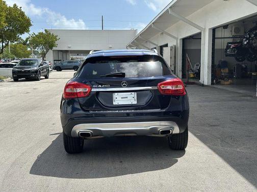 2017 Mercedes-Benz GLA 250 Base