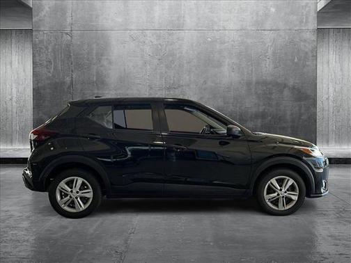 2022 Nissan Kicks S