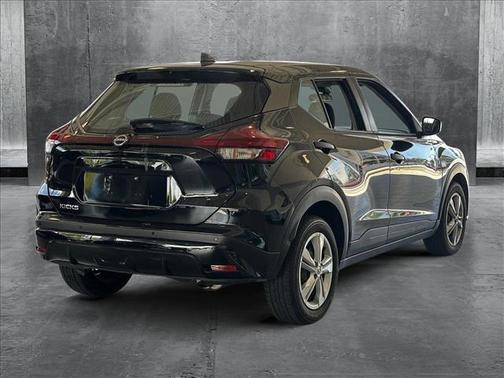 2022 Nissan Kicks S