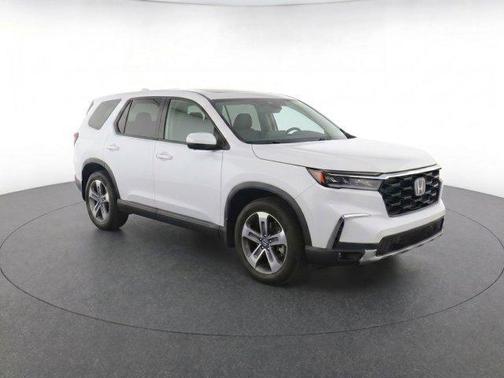 Platinum White Pearl 2025 Honda Pilot EX-L
