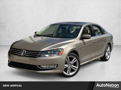 2015 Volkswagen Passat 1.8T Auto SE w/Sunroof & Nav