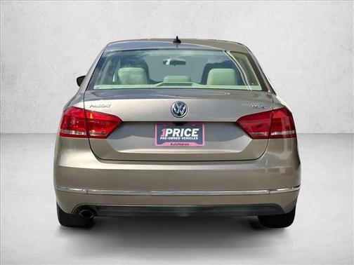 2015 Volkswagen Passat 1.8T Auto SE w/Sunroof & Nav