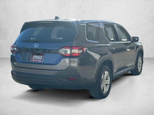 2023 Honda Pilot AWD LX