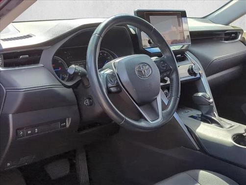 2023 Toyota Venza LE