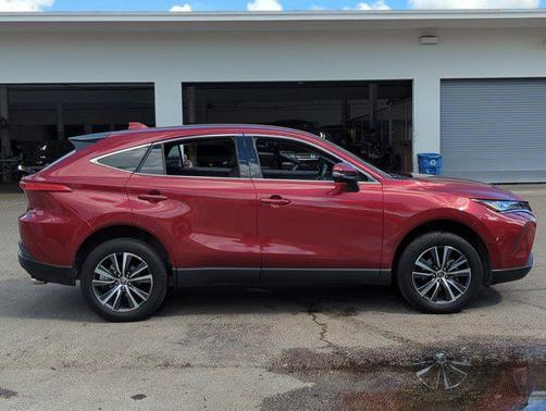 2023 Toyota Venza LE