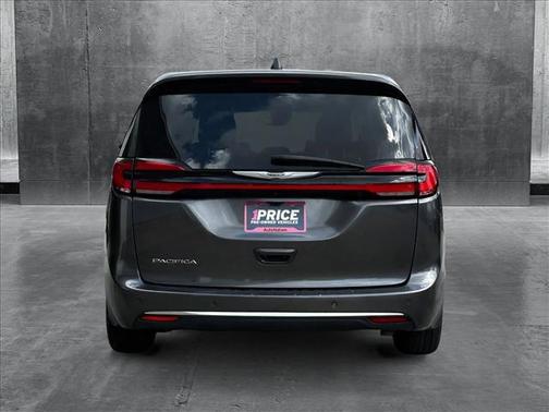 2022 Chrysler Pacifica Hybrid Touring L