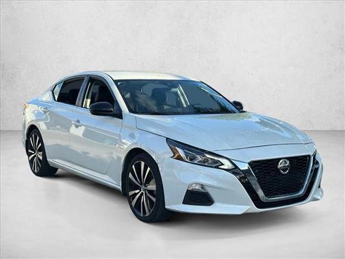 2021 Nissan Altima SR FWD