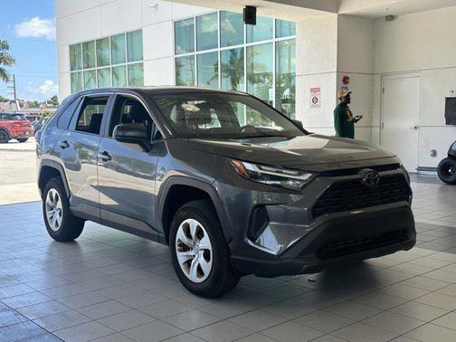 2023 Toyota RAV4 LE