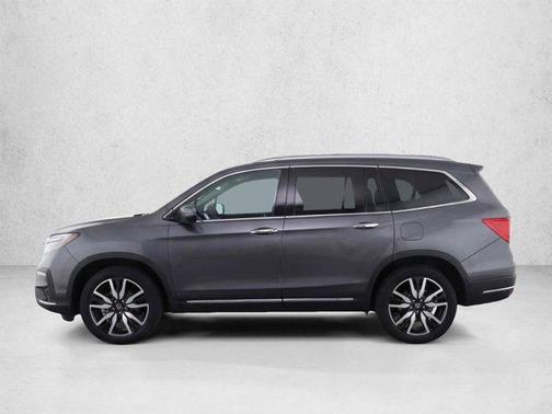 Modern Steel Metallic 2022 Honda Pilot Touring 8-Passenger