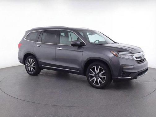 2022 Honda Pilot Touring 8-Passenger