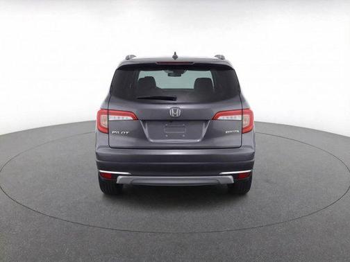 2022 Honda Pilot Touring 8-Passenger