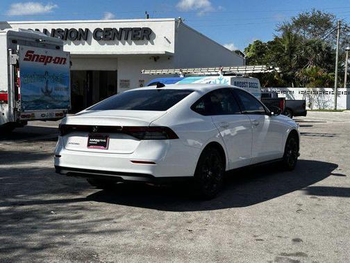 2025 Honda Accord Sport SE 1.5T