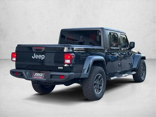 Black Clearcoat 2022 Jeep Gladiator Overland