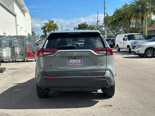 2020 Toyota RAV4 XLE