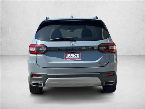 2023 Honda Pilot Touring 8-Passenger