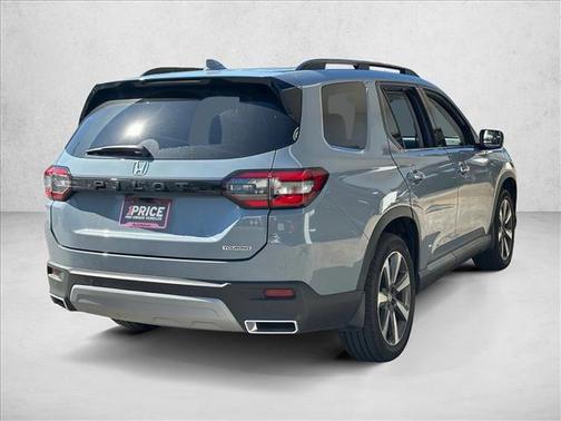 2023 Honda Pilot Touring 8-Passenger