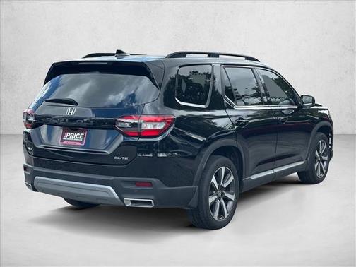 2023 Honda Pilot AWD Elite