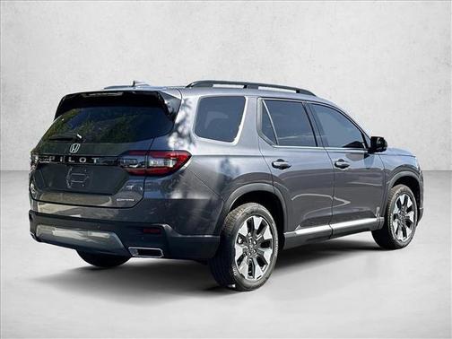 Modern Steel Metallic 2026 Honda Pilot Touring 8-Passenger