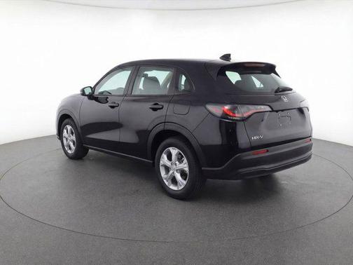 Crystal Black Pearl 2023 Honda HR-V LX