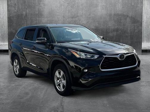 2020 Toyota Highlander LE