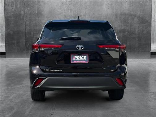 2020 Toyota Highlander LE
