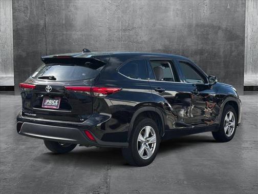 2020 Toyota Highlander LE