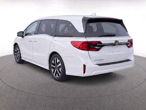 Platinum White Pearl 2026 Honda Odyssey EX-L