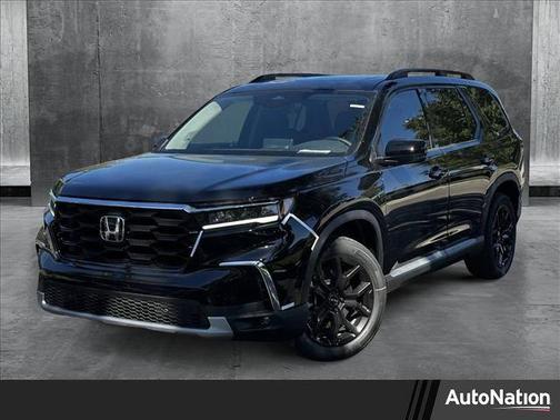2025 Honda Pilot Touring 8-Passenger