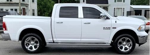 Bright White Clearcoat 2015 RAM 1500 Laramie