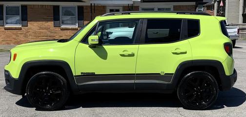 Hypergreen Clearcoat 2017 Jeep Renegade Latitude