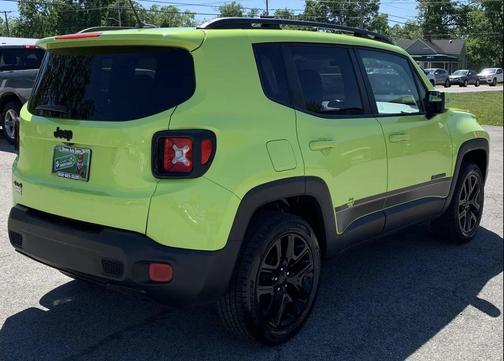 Hypergreen Clearcoat 2017 Jeep Renegade Latitude
