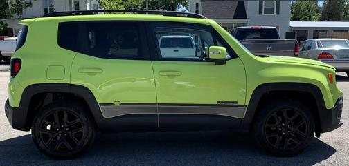 Hypergreen Clearcoat 2017 Jeep Renegade Latitude