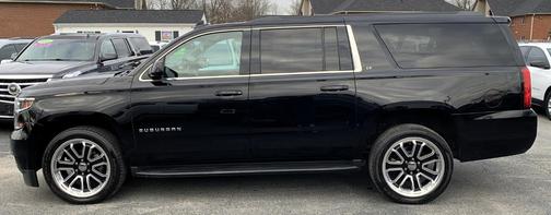 2017 Chevrolet Suburban LT