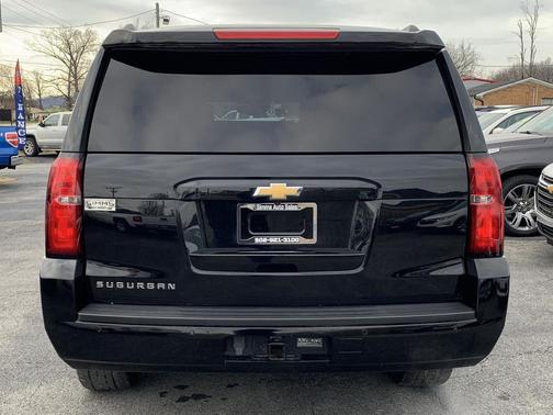 2017 Chevrolet Suburban LT