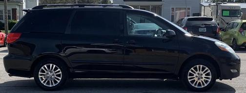 2009 Toyota Sienna XLE