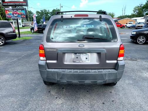 2005 Ford Escape XLS
