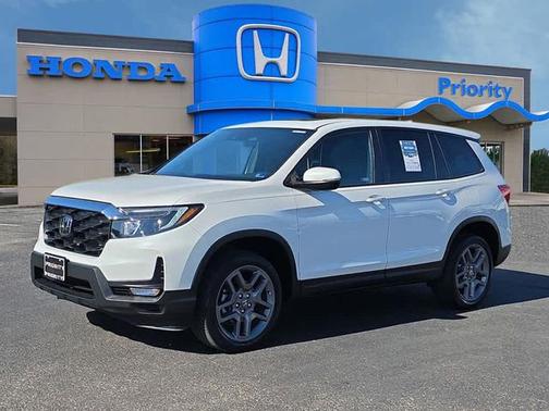 Platinum White Pearl 2023 Honda Passport