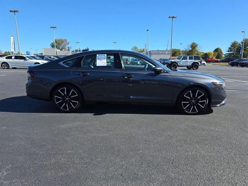 2025 Honda Accord Hybrid 