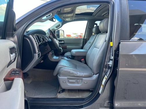 2011 Toyota Sequoia Platinum