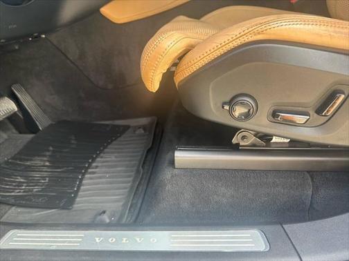 2018 Volvo XC90 T6 Inscription