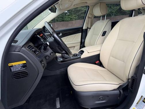 White Satin Pearl 2014 Hyundai Equus Signature