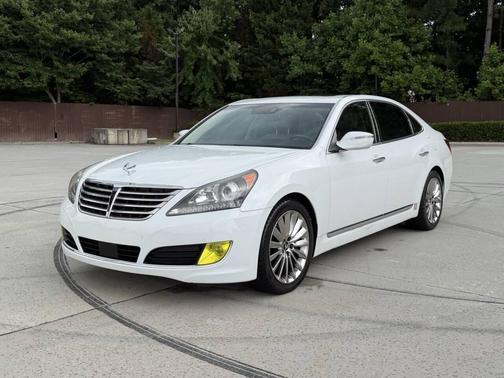 White Satin Pearl 2014 Hyundai Equus Signature