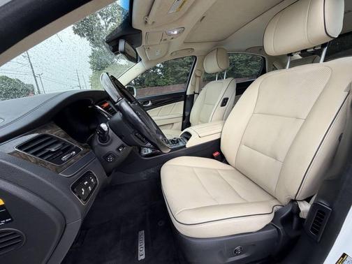 White Satin Pearl 2014 Hyundai Equus Signature