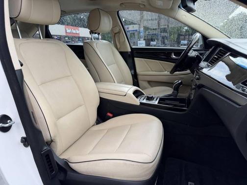 White Satin Pearl 2014 Hyundai Equus Signature