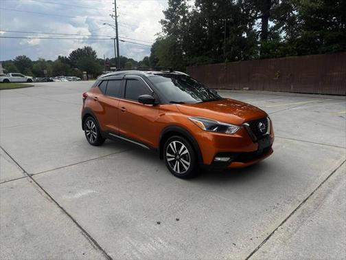 2020 Nissan Kicks SR