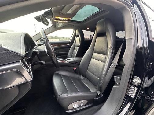 2011 Porsche Panamera 4