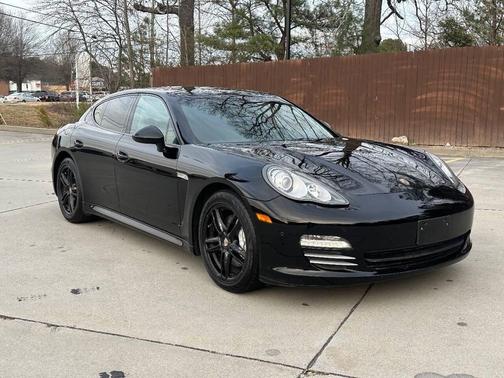 2011 Porsche Panamera 4
