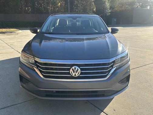 2022 Volkswagen Passat 2.0T Limited Edition
