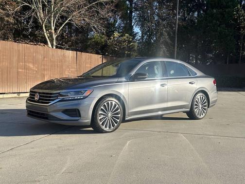 2022 Volkswagen Passat 2.0T Limited Edition