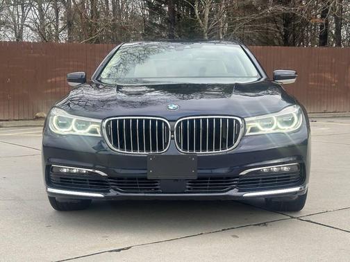 2016 BMW 750 i xDrive